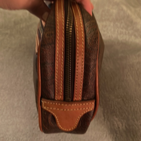 Vintage Etro Pouch in Classic Paisley and Leather - Picture 4 of 13